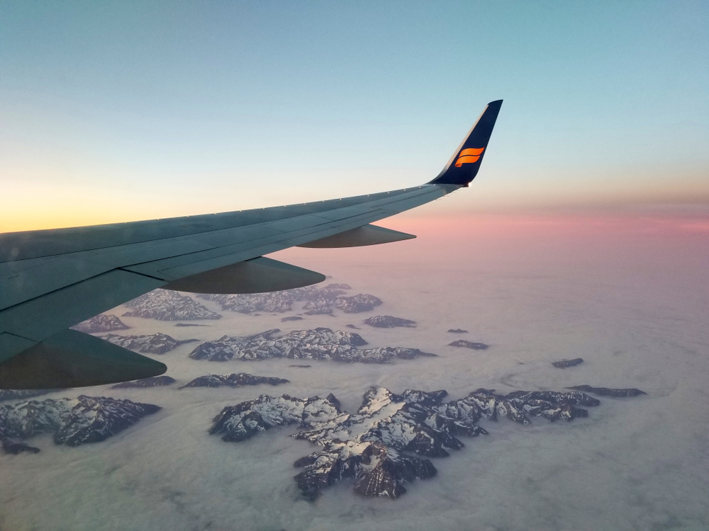 Icelandair resumes part of flights