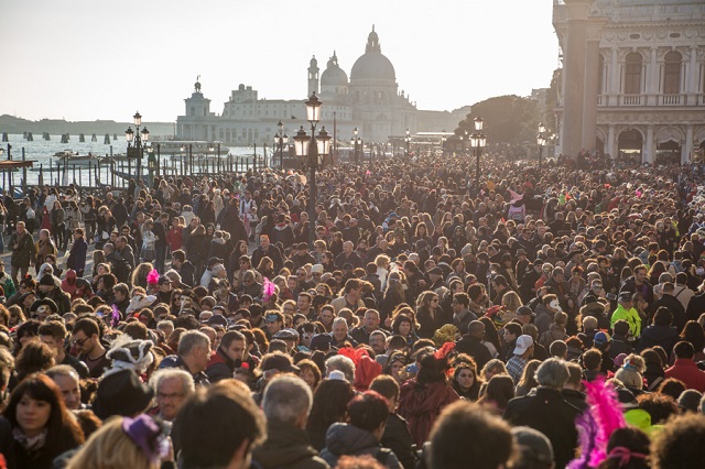 Venice wants to make tourists pay entrance fee